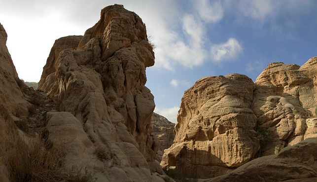 Footpath behind the Djin Blocks