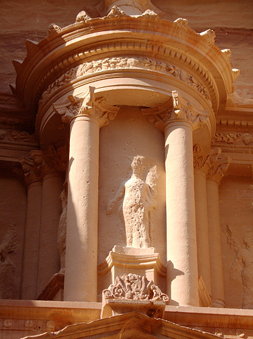 Al Khazneh - Tyche Statue